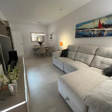Apartment New Build Modern Ap 4 Min Walk To The And Old Town